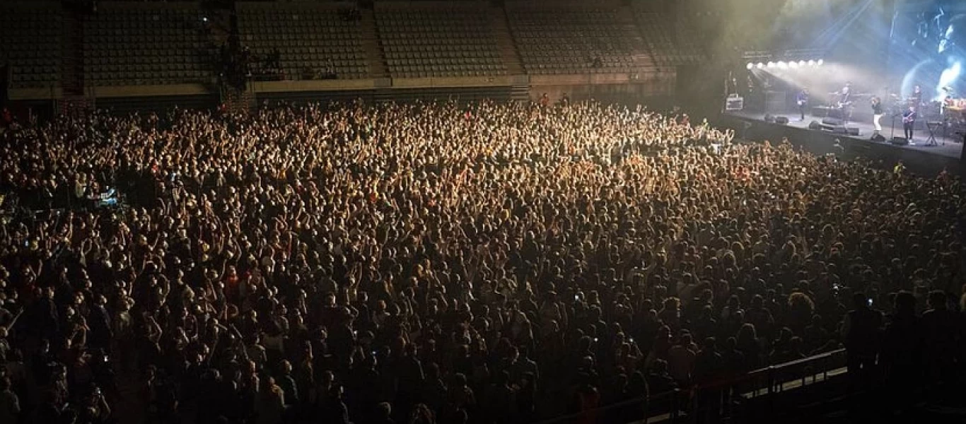 Συναυλία με θεατές στην Ισπανία και γεμάτες κερκίδες στην Ολλανδία - Κοινωνικά πειράματα για τον κορωνοϊό και ο... ΠΟΥ